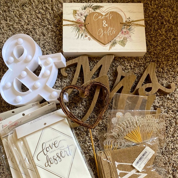 Wedding decor bundle! - Picture 1 of 7
